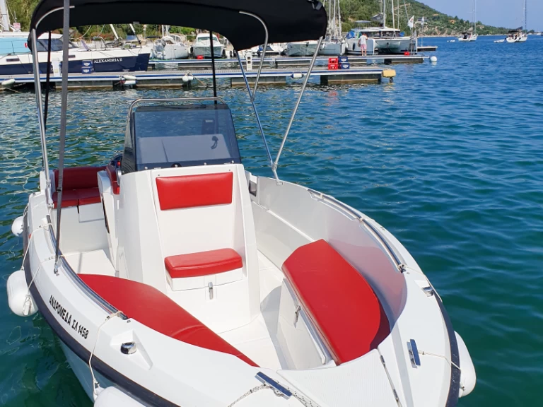 Charter a Compass 165cc in Órmos Sívota on Samboat