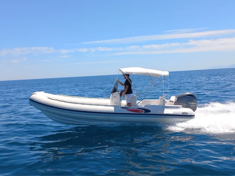 Hire a Selva Selva D680 Órmos Sívota