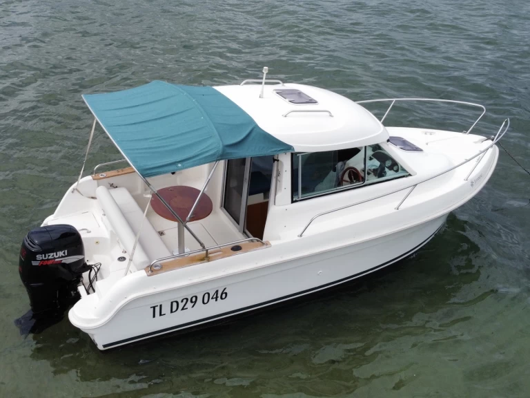 Charter a Jeanneau Merry Fisher 625 HB in Sciez on Samboat