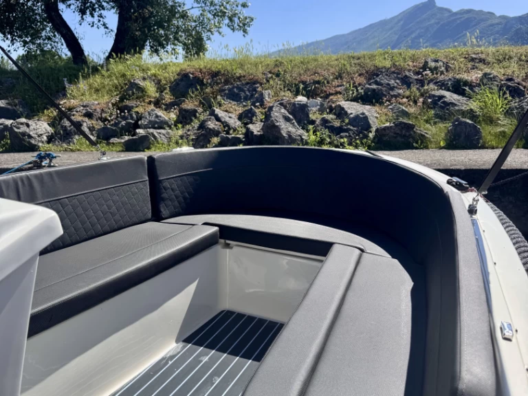 Best Rental Boat 555 Tender charter bareboat or skippered in  Aix-les-Bains