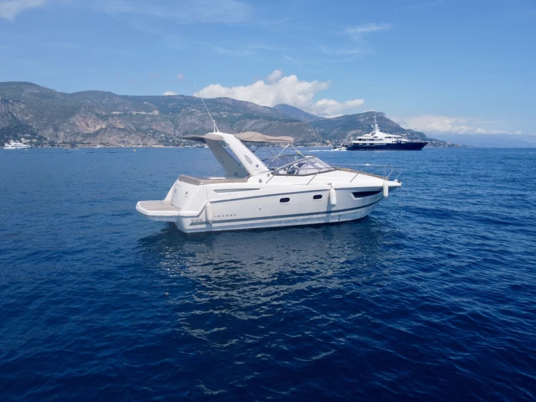 Yacht hire Beaulieu-sur-Mer cheap Leader 8