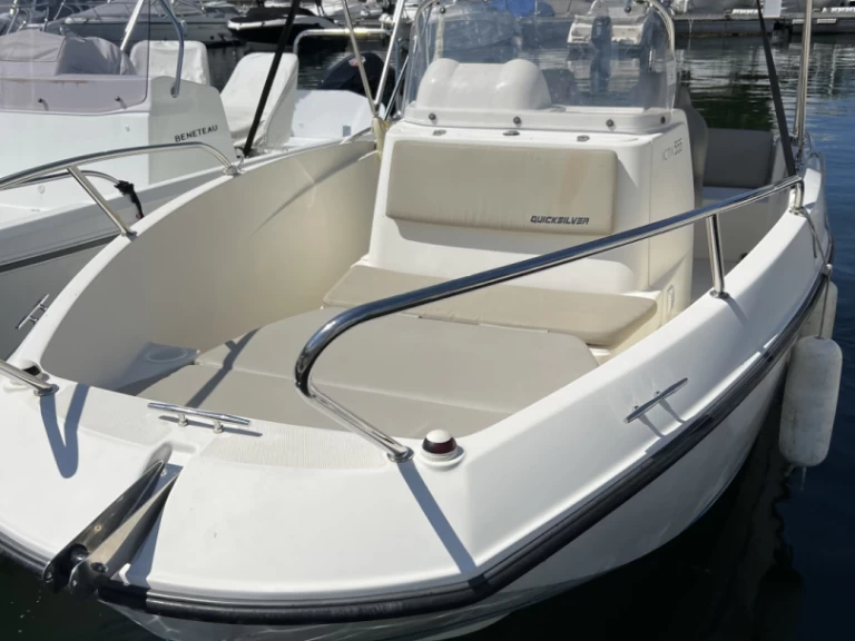 Charter a Quicksilver Quicksilver 555 Activ Open in Aix-les-Bains on Samboat