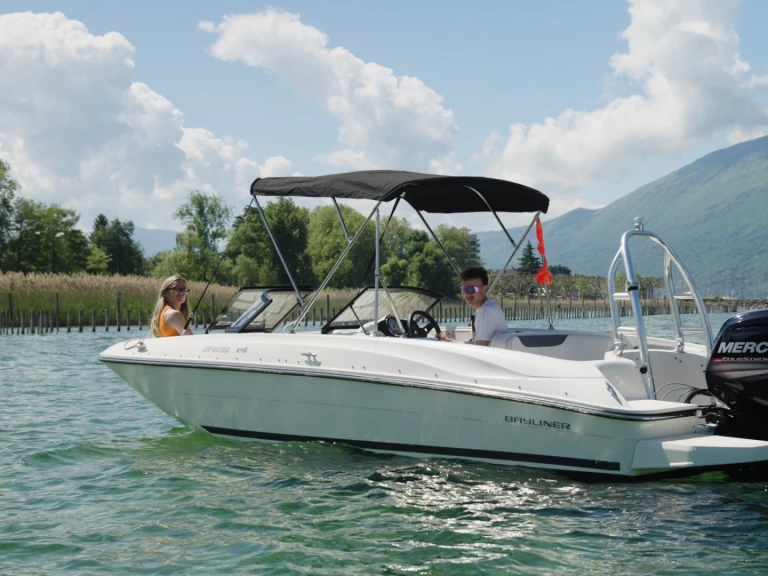 Hire Motorboat with or without skipper Bayliner Port de Mémard