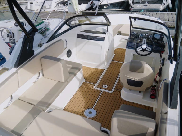 Hire Motorboat with or without skipper Bayliner Aix-les-Bains