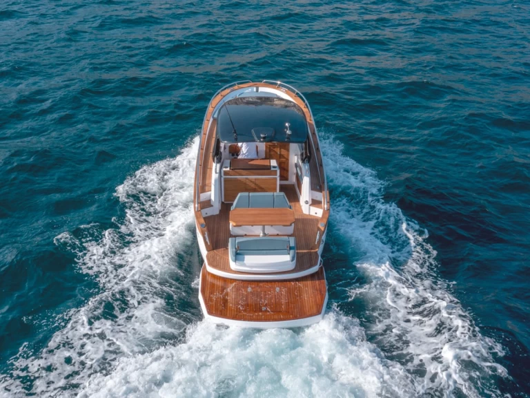 Motorboat hire in Sorrento - Mimi LIBECCIO 9.5 CABIN