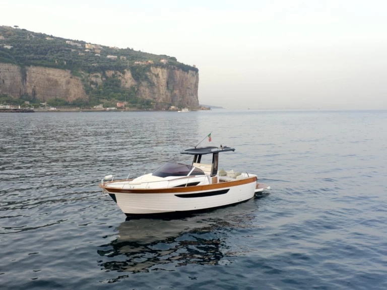 Motorboat hire in Sorrento - Mimi LIBECCIO 11 WALKAROUND
