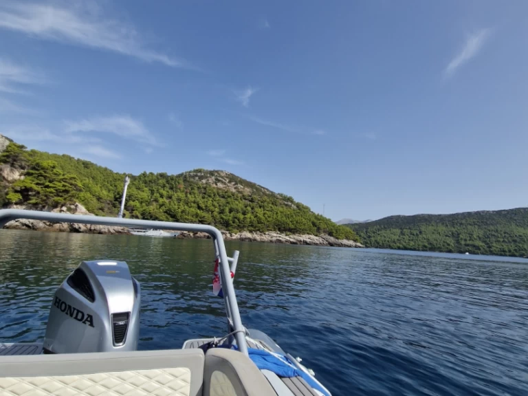 Hire RIB with or without skipper Highfield Dubrovnik