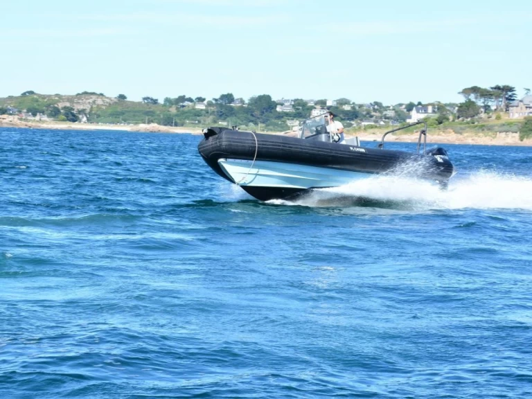 Zodiac Club 750 charter bareboat or skippered in  Trébeurden