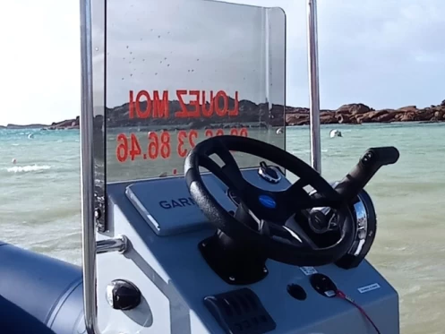 Charter a Vanguard Marine VANGUARD 560 in Trégastel on Samboat