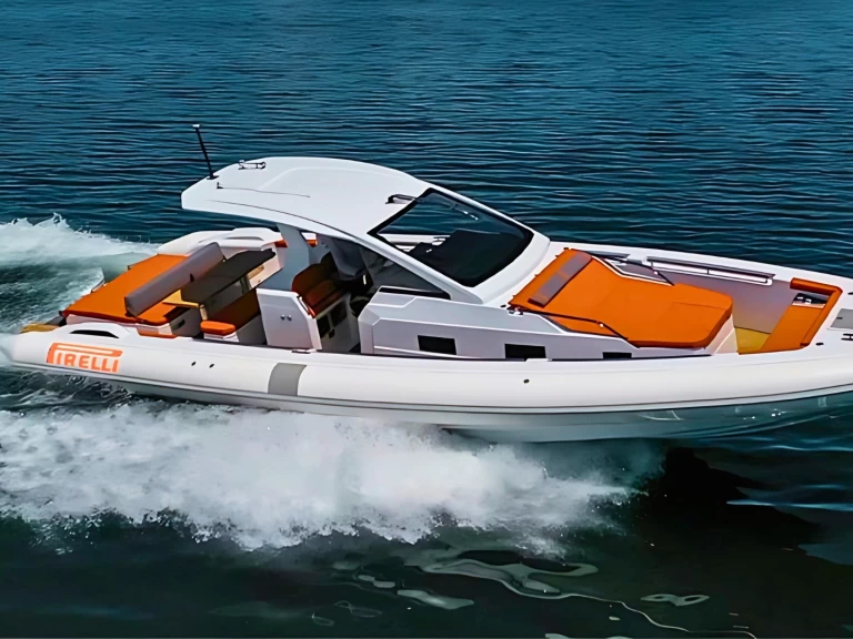 RIB hire in Naples - Pirelli 42 EFB