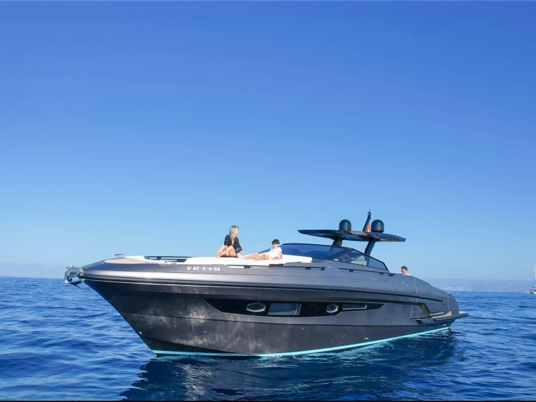 Motorboat hire in Ibiza Town - DAYTONA 50 15m