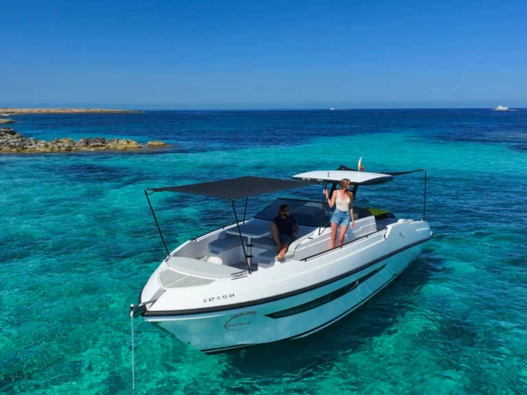 Hire a DAYTONA 35 11m Ibiza Town