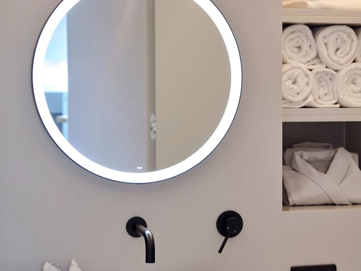 Hire Motorboat WATERDREAM CALIFORNIA 65 with a boat licence