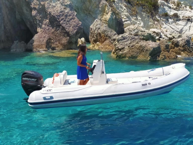 Charter a Mar-Co Mar.co 5.20 in Ponza on Samboat