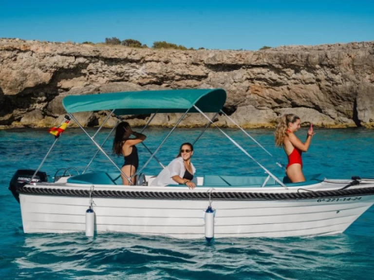 Charter a Polyester Yacht Marion 500 in Ciutadella de Menorca on Samboat