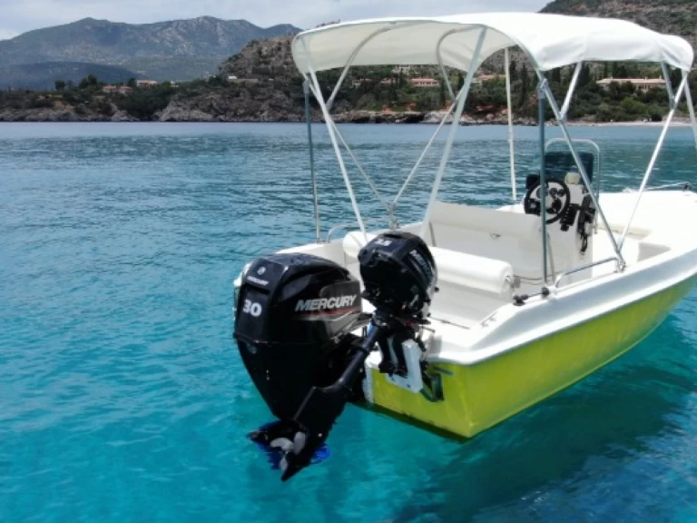 Motorboat to hire Kardamyli at the best price