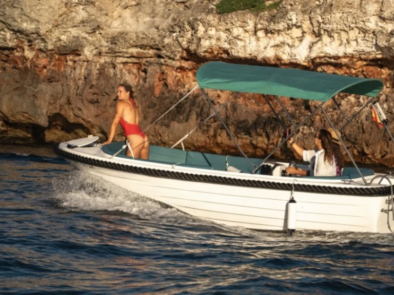 Motorboat hire in Ciutadella de Menorca - Polyester Yacht Marion 500