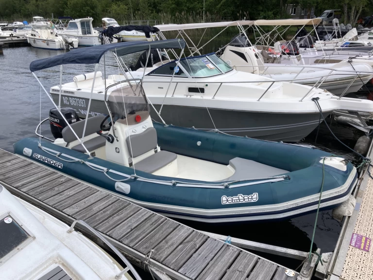 Charter a Bombard Sunrider 550 in Sanguinet on Samboat