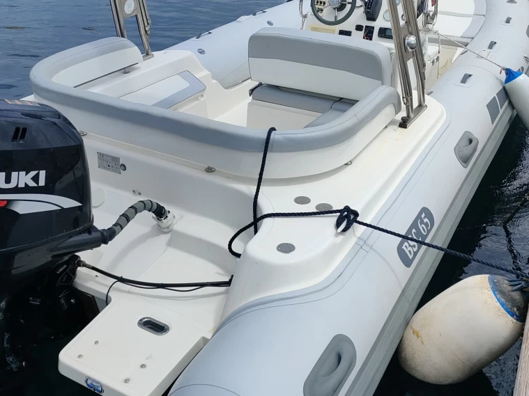 Hire RIB Bsc with a boat licence