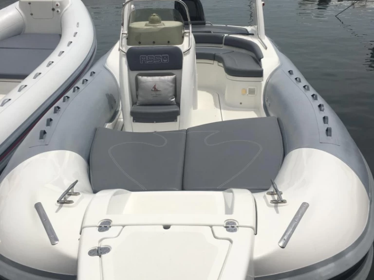 Asso CHARISMA VAMOS charter bareboat or skippered in  Porto di Mergellina