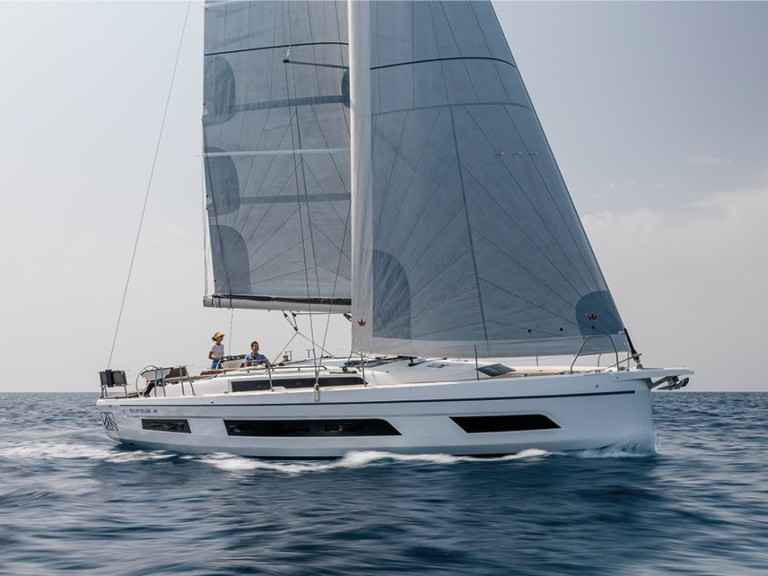 Sailboat hire in Palermo - Dufour Dufour 41