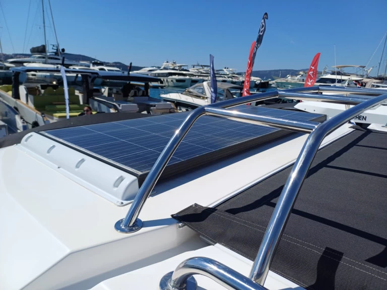 Yacht charter Seget Donji - Nikhen Nikhen Aquasun 34 Sedan LP on SamBoat