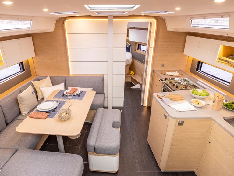 Yacht charter Palermo - Dufour Dufour 41 on SamBoat