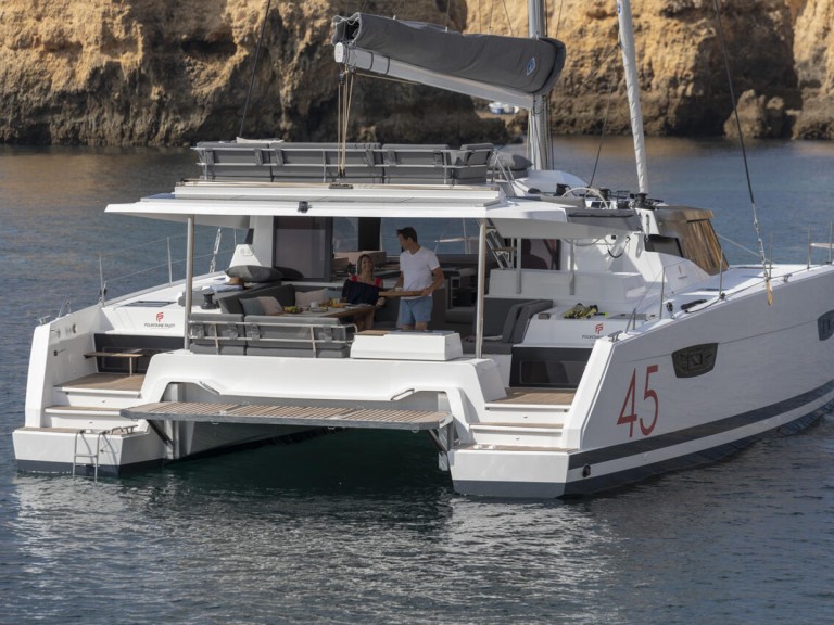 Hire Catamaran Fountaine Pajot with a boat licence