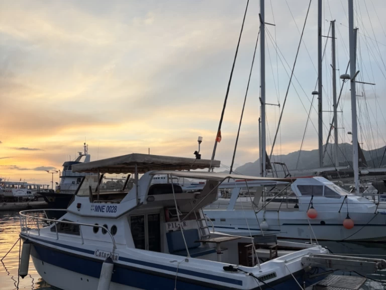 Charter a Rio Rio 1000 Fly in Bar on Samboat