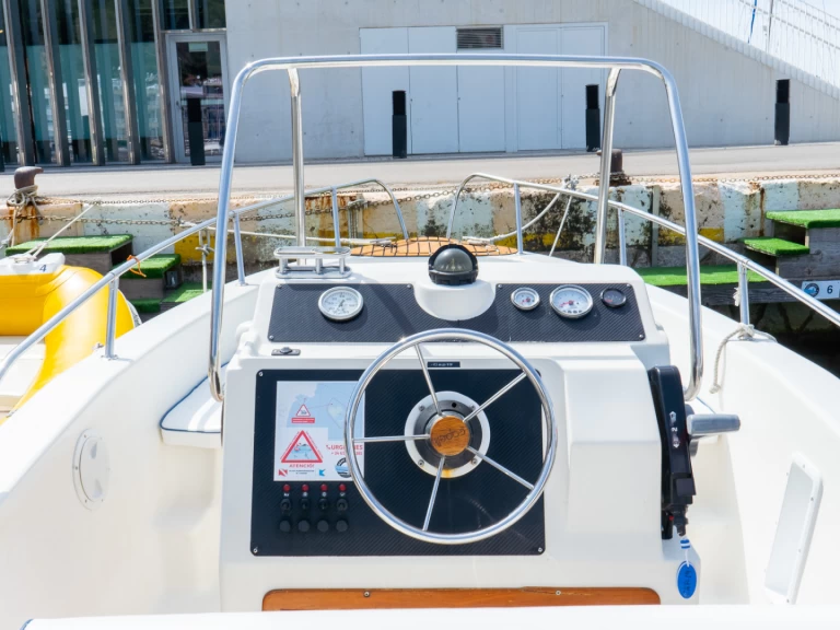 Capelli Cap 17 charter bareboat or skippered in  l'Estartit