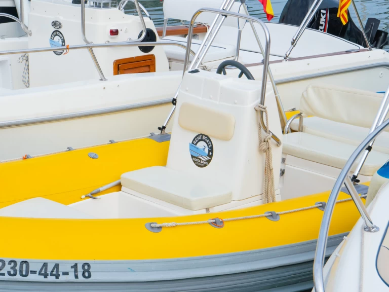 Hire a Gommonautica Gommonautica G48C l'Estartit