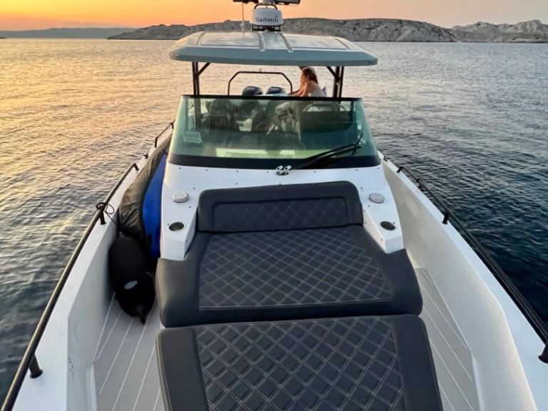 Hire a Axopar 37 T-Top Marseille