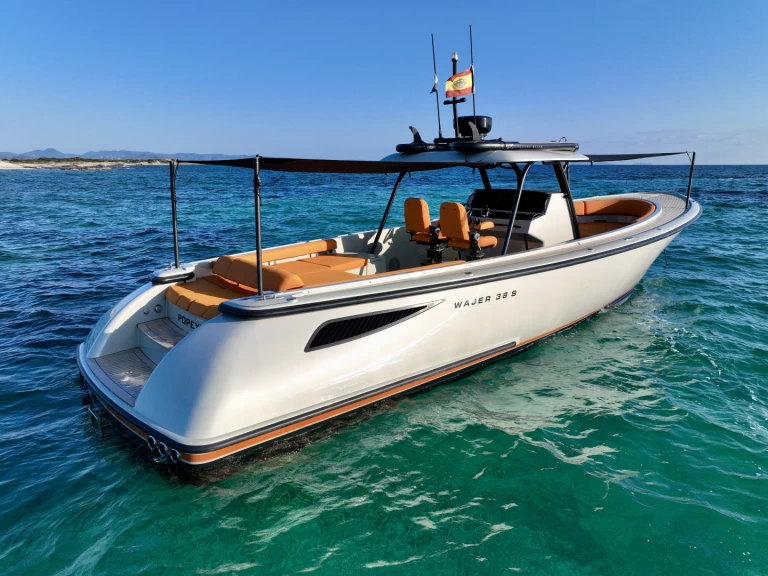 Hire Motorboat WAJER 38S with a boat licence