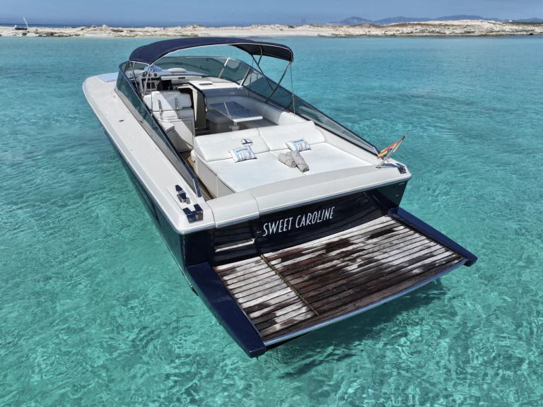 Motorboat to hire Santa Eulària des Riu at the best price