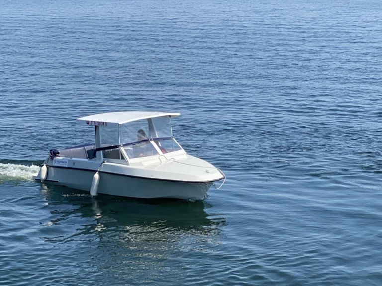 Tagescharter Lotus charter bareboat or skippered in  Waren (Müritz)