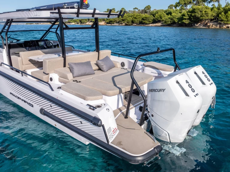 Yacht charter Empuriabrava - Axopar Axopar 37 T-Top on SamBoat