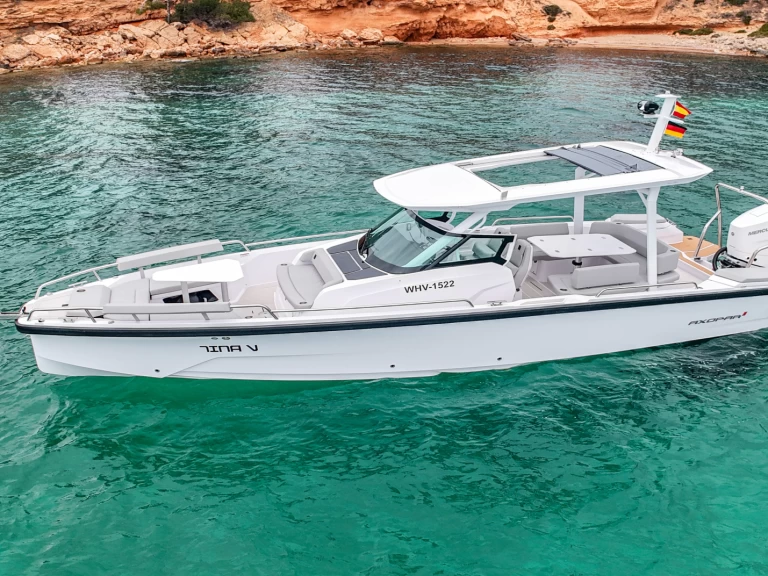 Charter a Axopar Axopar 28 T-Top in Empuriabrava on Samboat