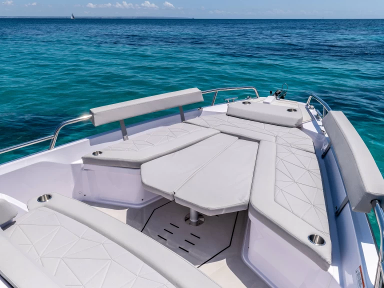 Motorboat to hire Empuriabrava at the best price