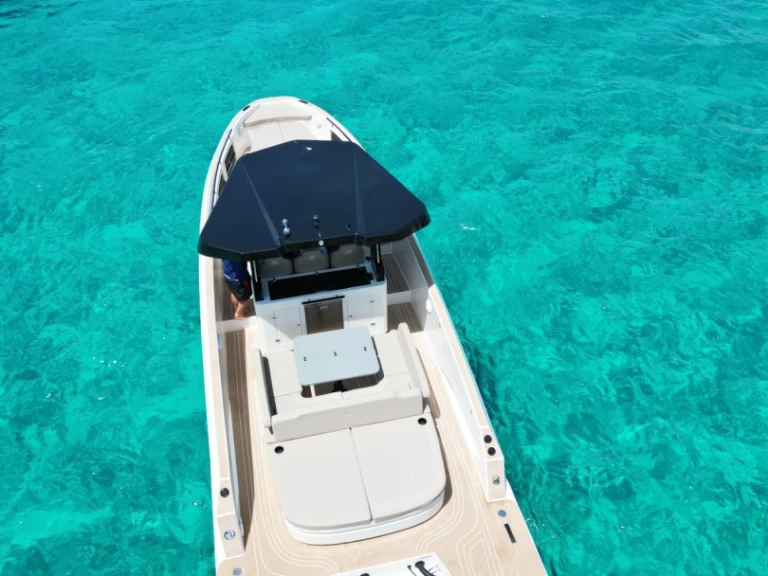 Luxury Yacht to hire Ibiza Town at the best price