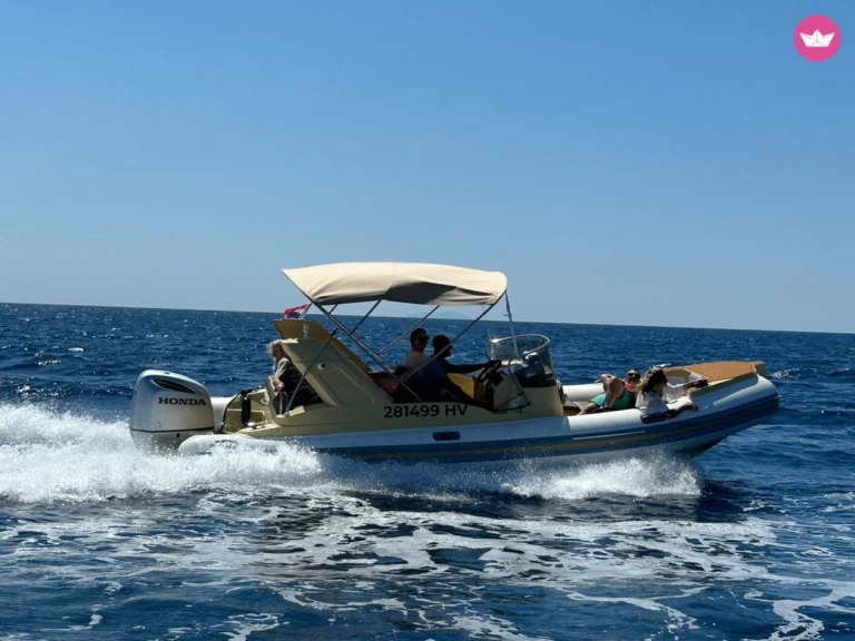 Yacht charter Hvar - Aquamax 23 on SamBoat