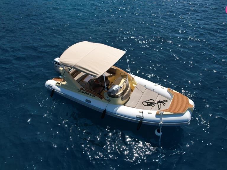 Yacht hire Hvar cheap 23