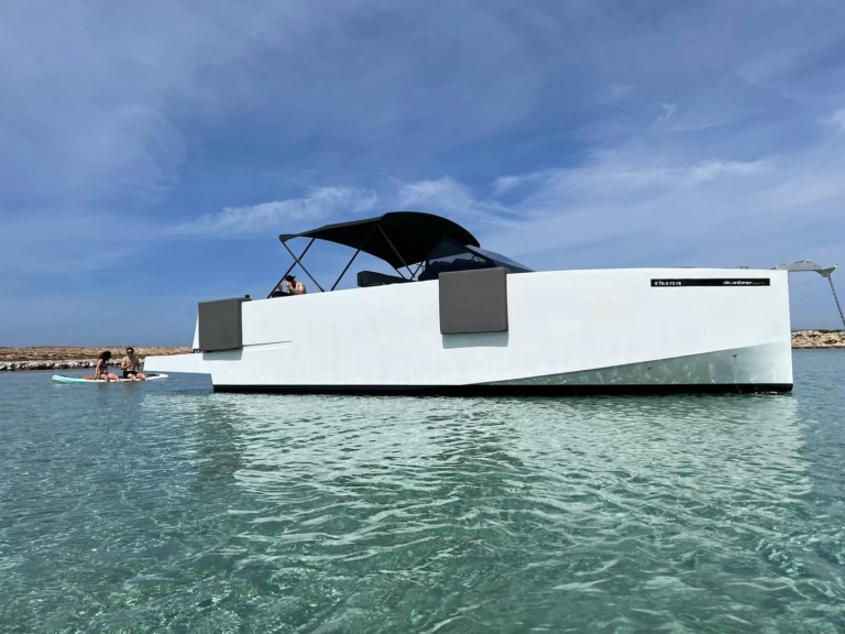 Yacht charter Ibiza Town - De Antonio 33 SEEA ONE on SamBoat