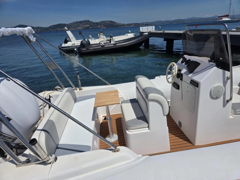 Hire RIB Selva with a boat licence