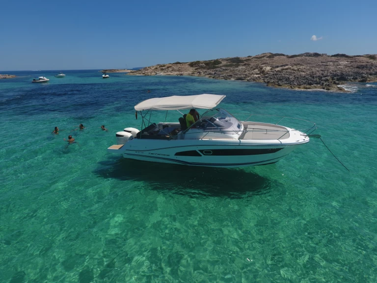 Motorboat to hire Ibiza Town at the best price