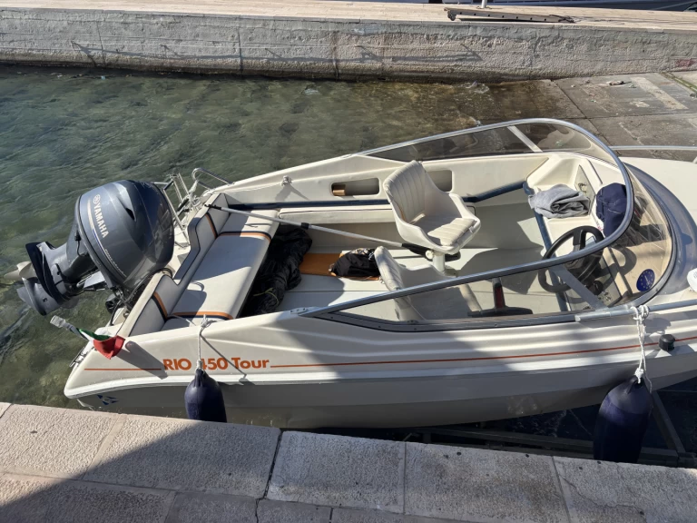 Motorboat to hire Venice at the best price