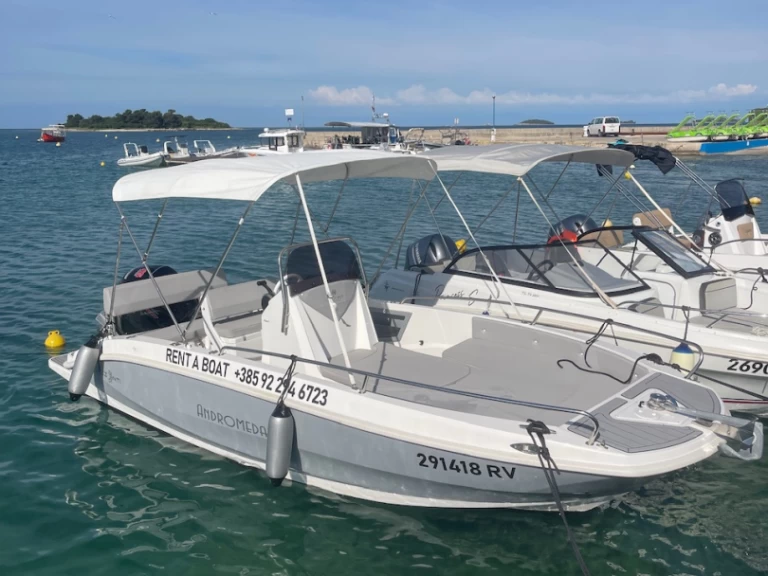 Motorboat to hire Rovinj at the best price