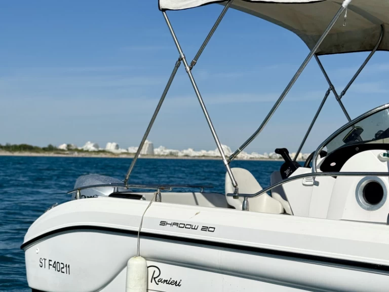 Charter a Ranieri Shadow 20 in Carnon-Plage on Samboat