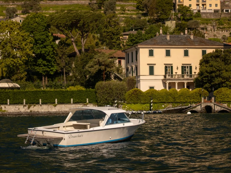 Yacht hire Como (City) cheap Bertram 31