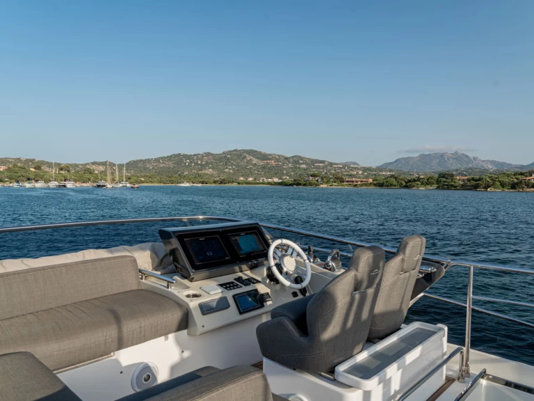Luxury Yacht hire in Taormina - Azimut Azimut S7 