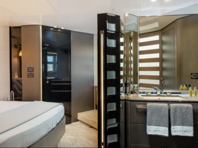 Charter a Azimut Azimut S7  in Taormina on Samboat